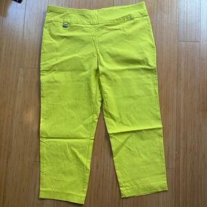 Alfani Women's Chartreuse Capris
